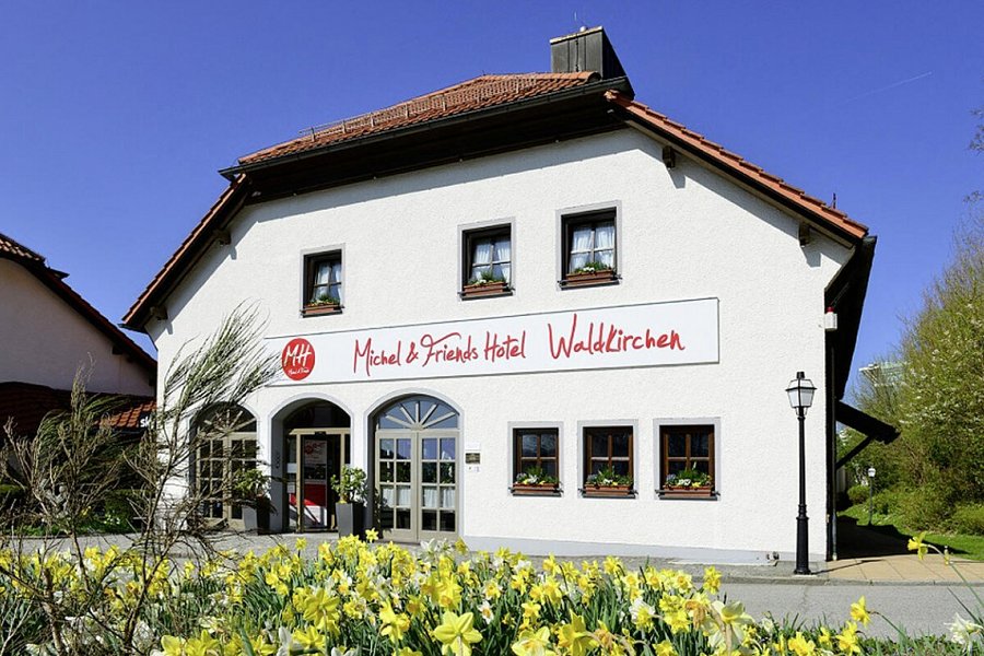 Hotel Waldkirchen am Badepark - Außenansicht Hotel