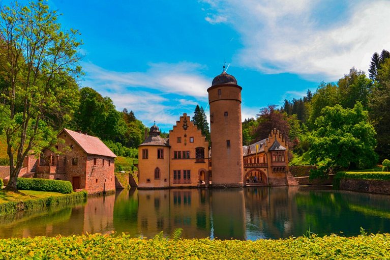 Landhotel Hochspessart - Wasserschloss Mespelbrunn