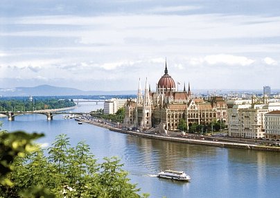 Flusskreuzfahrt Donau mit Puszta Boat & Bike Schiffe