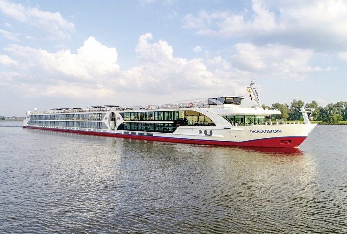 Flusskreuzfahrt Donau im Herbst - nickoVISION