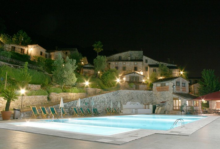 Borgo Giusto Tuscany - Außenansicht mit Pool