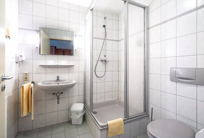 Landhotel Ringelsteiner Mühle - ÜF Paket - Wohnbeispiel Badezimmer Doppelzimmer Standard