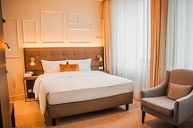 Parkhotel Kurhaus - Wohnbeispiel Doppelzimmer Komfort Queen Innenhof/Eingang