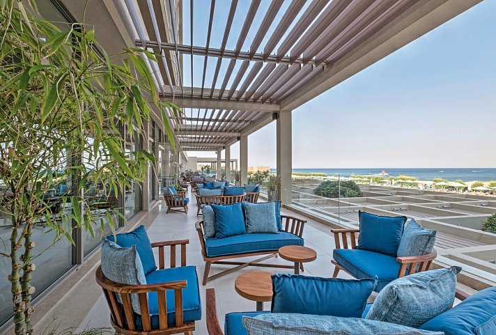 Amada Colossos Resort