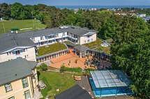 Ostseehotel Villen im Park - ein Rovell Hotel - Außenansicht - Luftaufnahme