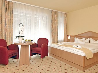 Ostseehotel Villen im Park - ein Rovell Hotel - Wohnbeispiel Doppelzimmer Villa (Zimmercodierungen DB1 & D1V)