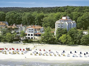 aja Strandhotel Bansin - Hotel und Strand