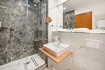 Arkona Strandhotel - Wohnbeispiel Doppelzimmer Meerseite (Zimmercodierungen DBC & DB8)