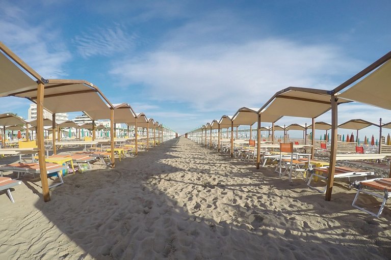 Hotel Mirage - Strandbad Targhini