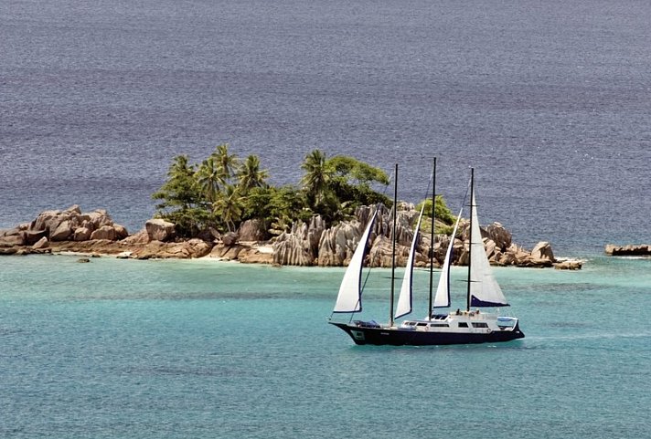 Seychellen Segeltörn & Strandtage