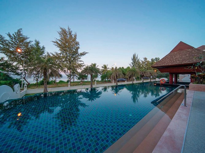 Asien - Vietnam, Kambodscha Rundreise & Baden Thailand - Hotelpool