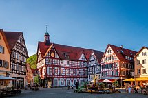 Biosphärenhotel Graf Eberhard - Marktplatz und Rathaus Bad Urach