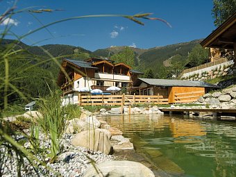 Gartenhotel Daxer - solarbeheizter Naturbadeteich