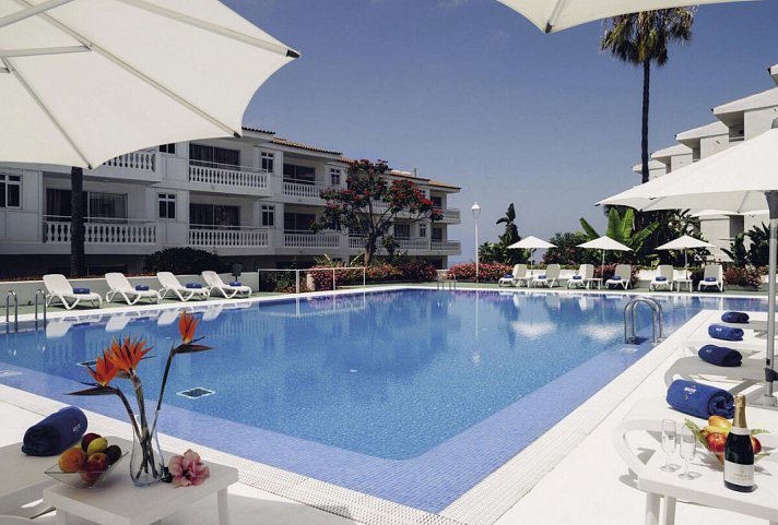 Route Active Hotel - Route Active Poolbereich