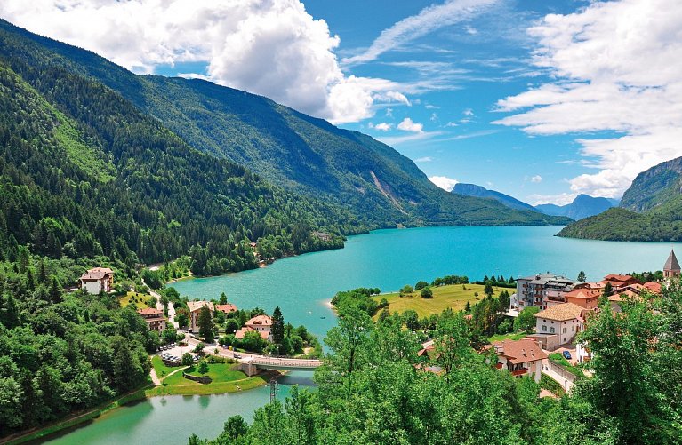 Alle Dolomiti Boutique Lake Hotel
