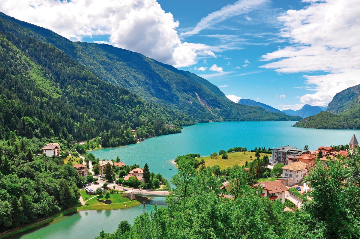 Alle Dolomiti Boutique Lake Hotel