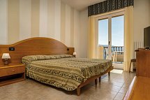 Hotel La Rotonda - Wohnbeispiel Doppelzimmer Seeblick