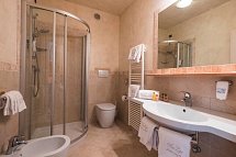 Hotel Du Lac Vital Mountain - Wohnbeispiel Bad