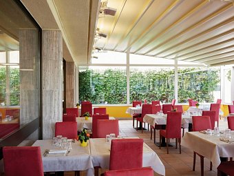 Hotel Royal Village - Restaurant - Terrasse