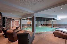 Hotel Royal Village - Innenpool