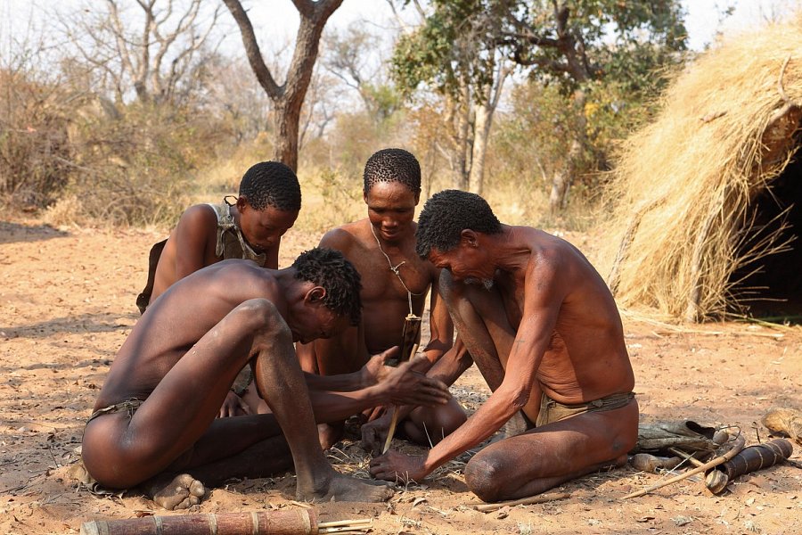 Namibia Rundreise - San Buschmann Dorf