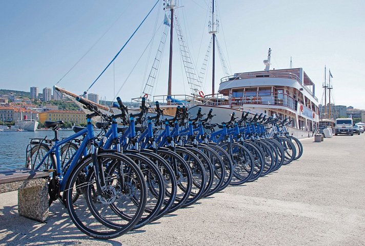 Blaue Reise Boat & Bike ab Zadar