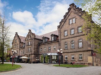 Hotel Himmelsscheibe & Hotel Schloss Nebra - Außenansicht Hotel Schloss Nebra