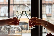 A-ROSA Gothisches Haus Wernigerode - Paar im Restaurant