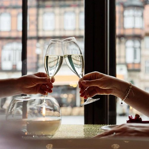 A-ROSA Gothisches Haus Wernigerode - Paar im Restaurant