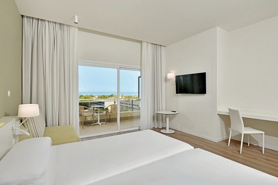 Sol Marbella Estepona · Atalaya Park - Wohnbeispiel Doppelzimmer seitl. Meerblick (Zimmercodierungen D1N & D2N)