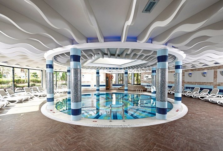 Limak Arcadia Sport Resort - Hallenbad