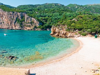 Korfu Rundreise - Strand von Palaiokastritsa