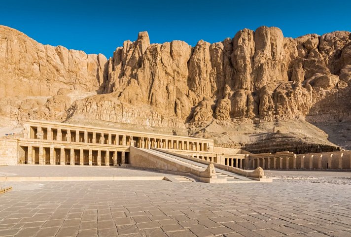 Nilkreuzfahrt mit Kairo und Baden in Hurghada - Tempel der Hatschepsut