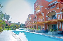 Sentido Caribbean World Resort Soma Bay - Beispiel Terrasse Doppelzimmer Swim Up Gartenblick (Zimmercodierung D1Q)