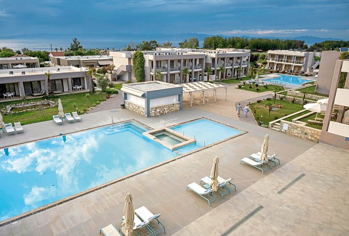 Alea Hotel & Suites