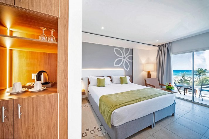 Sentido Marillia Resort & Spa - Wohnbeispiel Doppelzimmer Meerblick (Zimmercodierungen DBM & DCM)