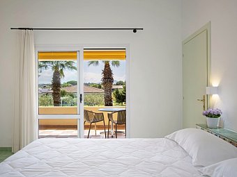 Sentido Tirreno Resort - Wohnbeispiel Doppelzimmer Classic Balkon (Zimmercodierung DB1)