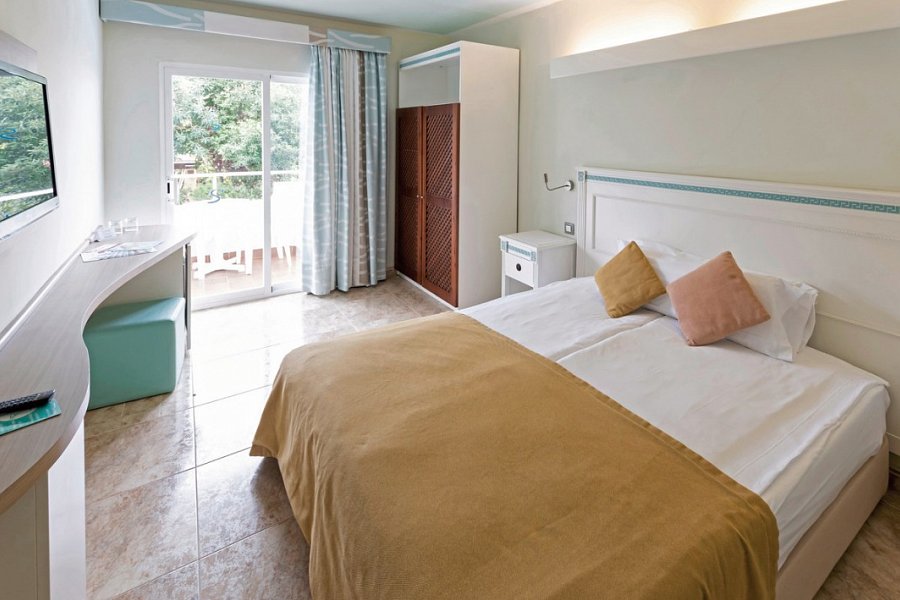 Mallorca zur Blütezeit - Hotel Bahía del Sol - Wohnbeispiel Doppelzimmer (Zimmercodierungen DB1 & DB2)