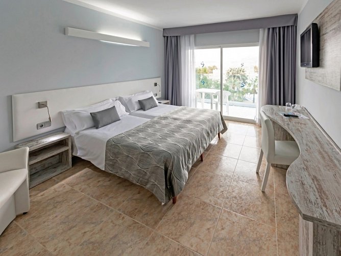 Mallorca zur Blütezeit - Hotel Bahía del Sol - Wohnbeispiel Doppelzimmer Meerblick (Zimmercodierung DBM)