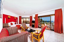 Flamenco Beach & Resort - Wohnbeispiel Familienzimmer seitl. Meerblick (Zimmercodierung F1N)