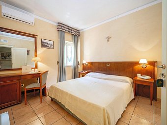 Hotel Santa Lucia - Wohnbeispiel Doppelzimmer (Zimmercodierung DB1)