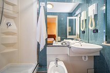 Hotel Santa Lucia - Wohnbeispiel Bad (Zimmercodierung DB1)