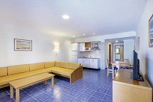 Mirador Papagayo by LIVVO - Wohnbeispiel Familienzimmer (Zimmercodierung FB1)