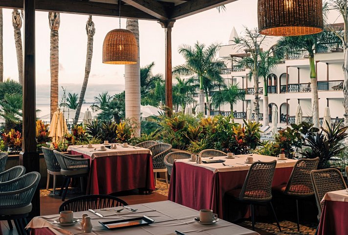 Princesa Yaiza Suite Hotel Resort