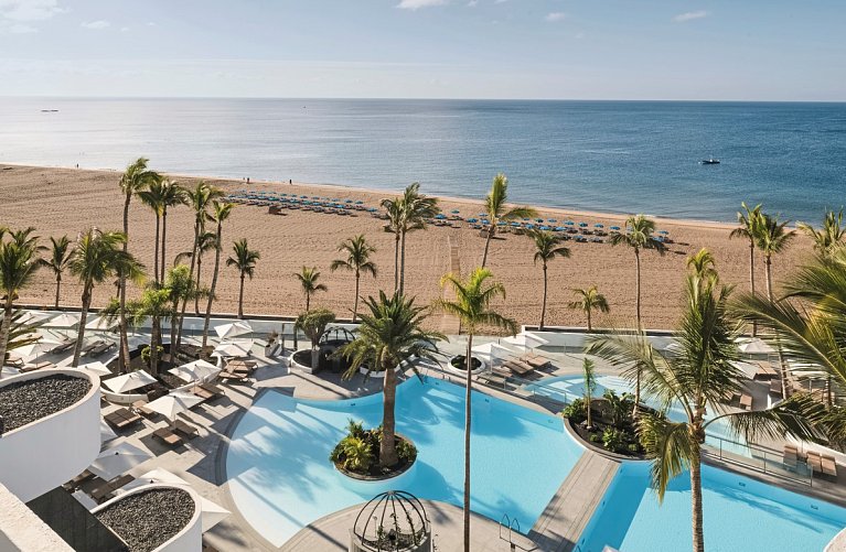 Plus Fariones Suite Hotel