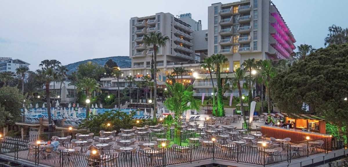 Fantasia Hotel Deluxe