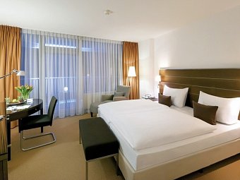Sunday an der Kongresshalle Augsburg - Wohnbeispiel Doppelzimmer Standard (Zimmercodierung DG1)