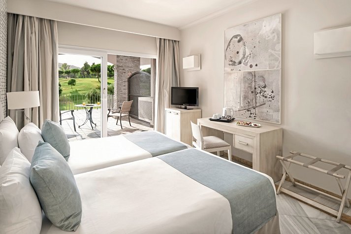 La Cala Resort - Wohnbeispiel Doppelzimmer Classic Golfplatzblick (Zimmercodierung DBF)