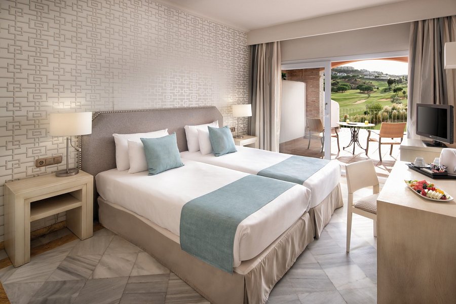 La Cala Resort - Wohnbeispiel Doppelzimmer Classic Golfplatzblick (Zimmercodierung DBF)