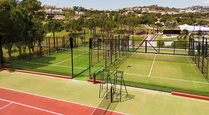 La Cala Resort